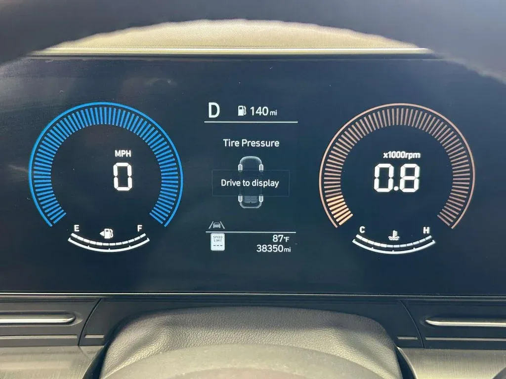 2024 Hyundai Kona SEL thumbnail 25