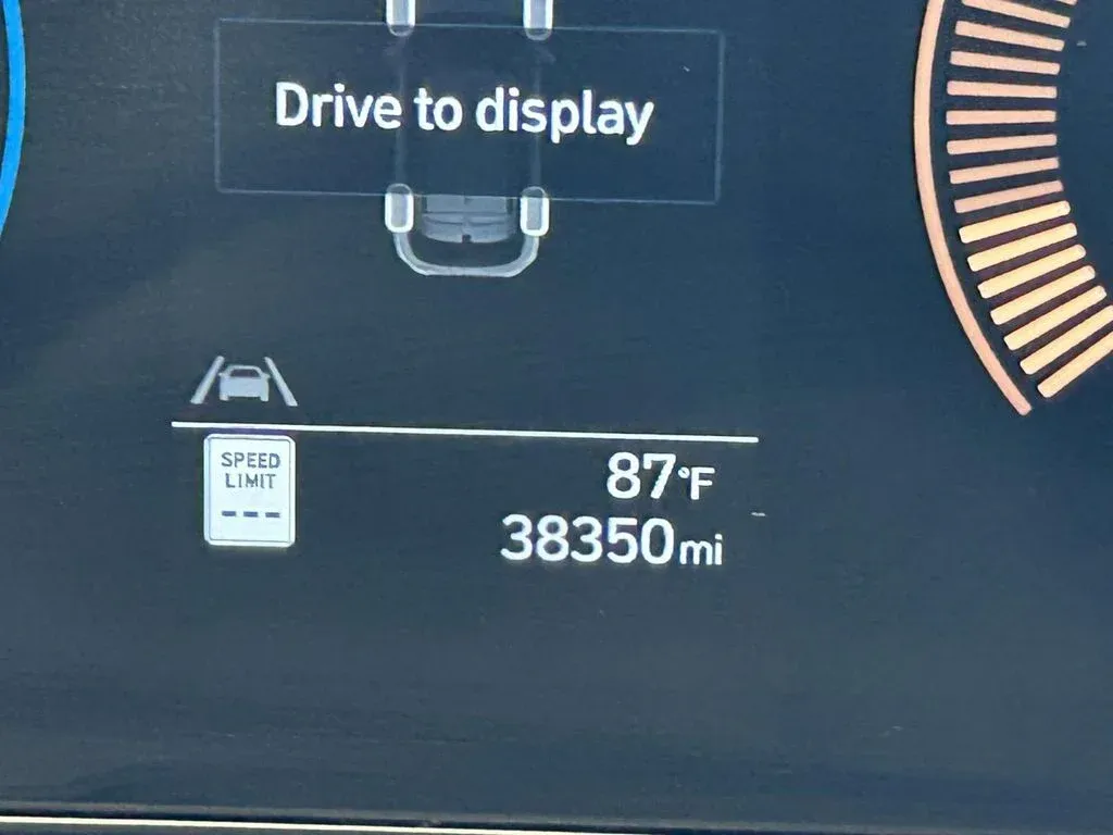 2024 Hyundai Kona SEL thumbnail 26