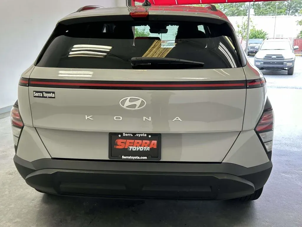 2024 Hyundai Kona SEL thumbnail 4