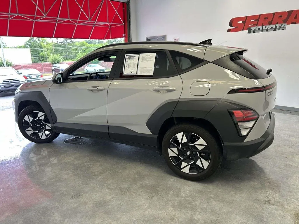 2024 Hyundai Kona SEL thumbnail 6
