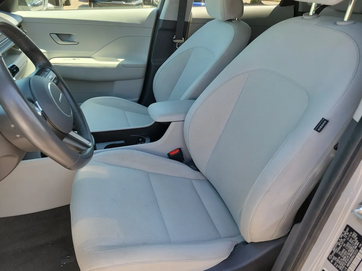 2024 Hyundai Kona SEL thumbnail 11