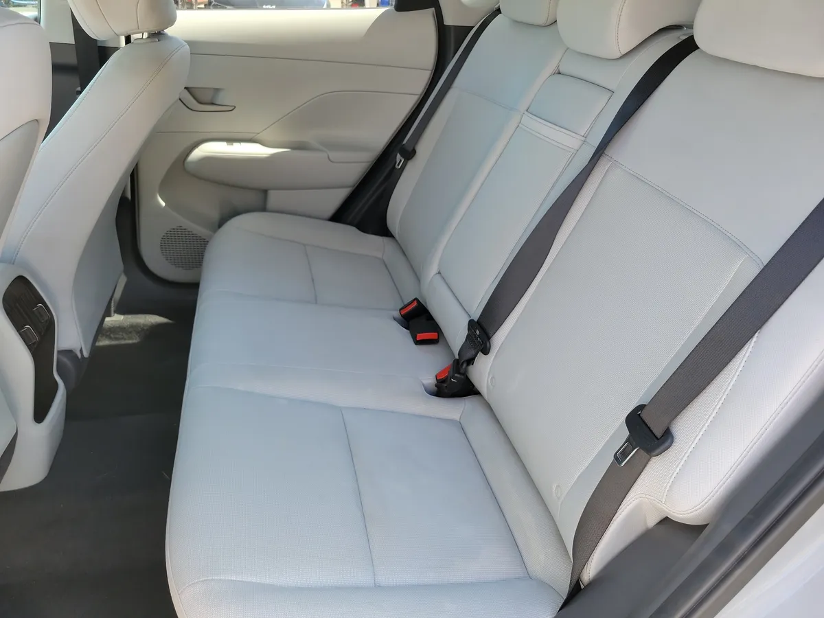 2024 Hyundai Kona SEL thumbnail 14