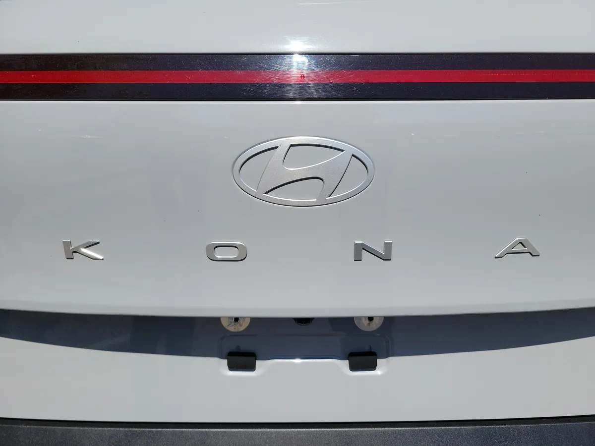 2024 Hyundai Kona SEL thumbnail 29