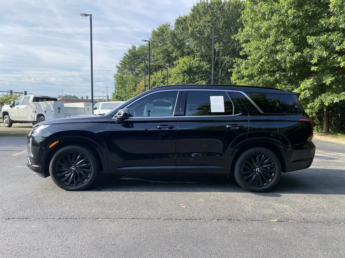2024 Hyundai Palisade Calligraphy Night Edition thumbnail 5