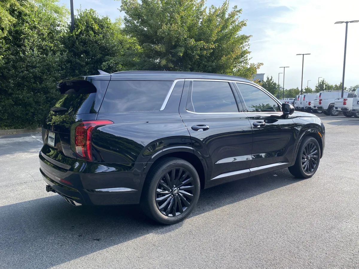 2024 Hyundai Palisade Calligraphy Night Edition thumbnail 8
