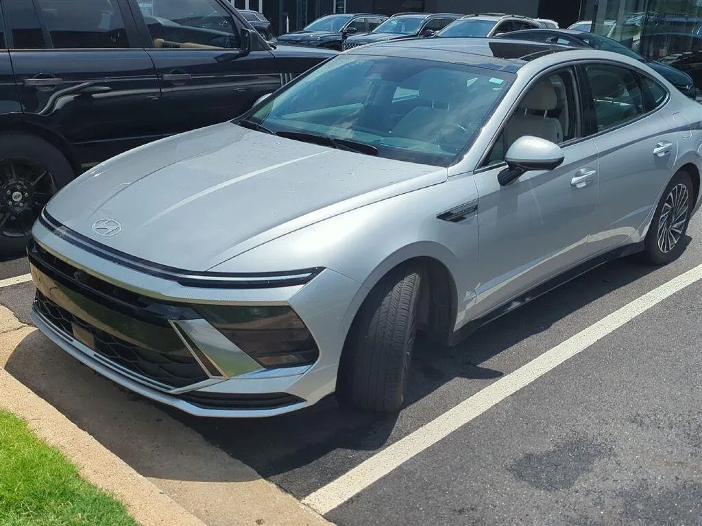 2024 HYUNDAI SONATA HYBRID Limited thumbnail 2
