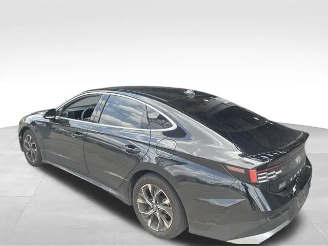 2024 Hyundai Sonata SEL thumbnail 8