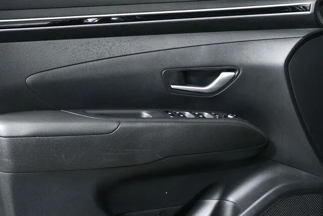 2024 HYUNDAI TUCSON SE thumbnail 6