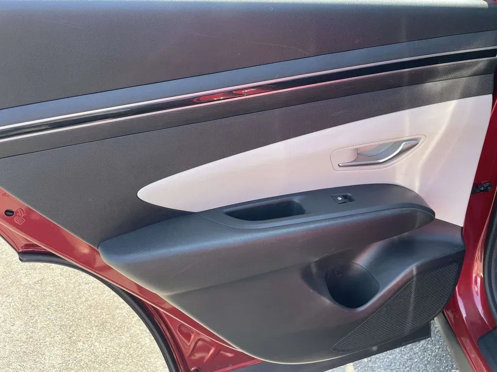 2024 Hyundai Tucson SE thumbnail 12