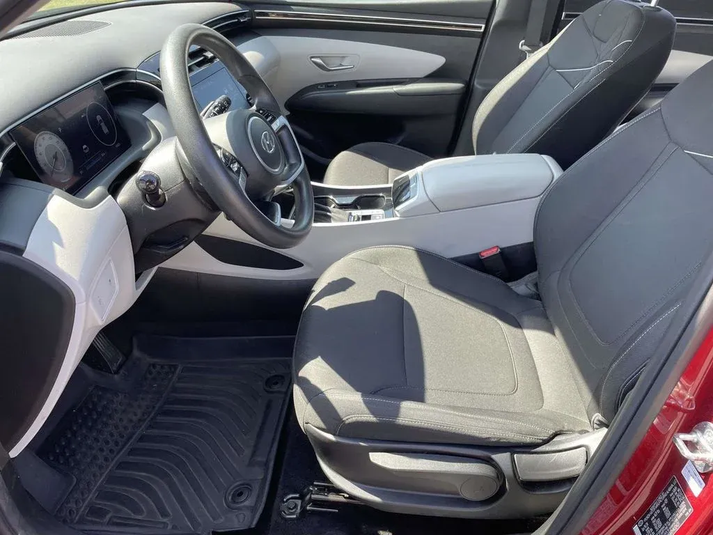 2024 Hyundai Tucson SE thumbnail 13