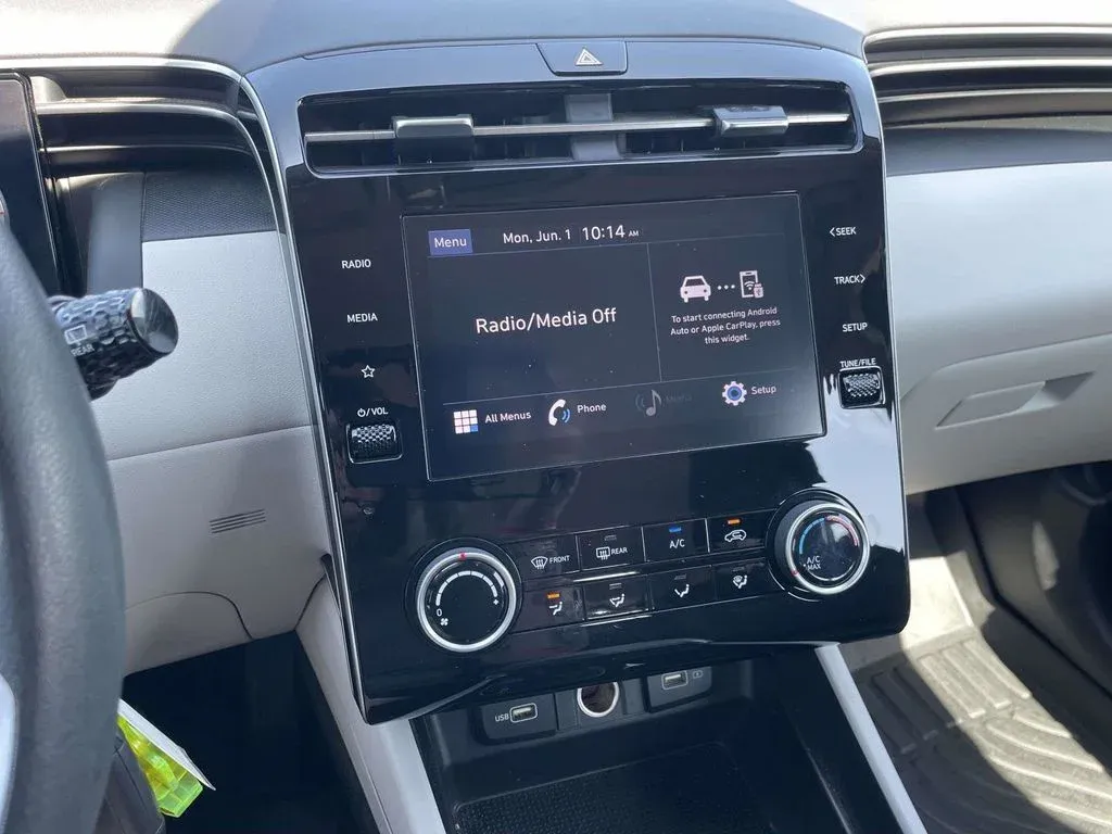 2024 Hyundai Tucson SE thumbnail 17