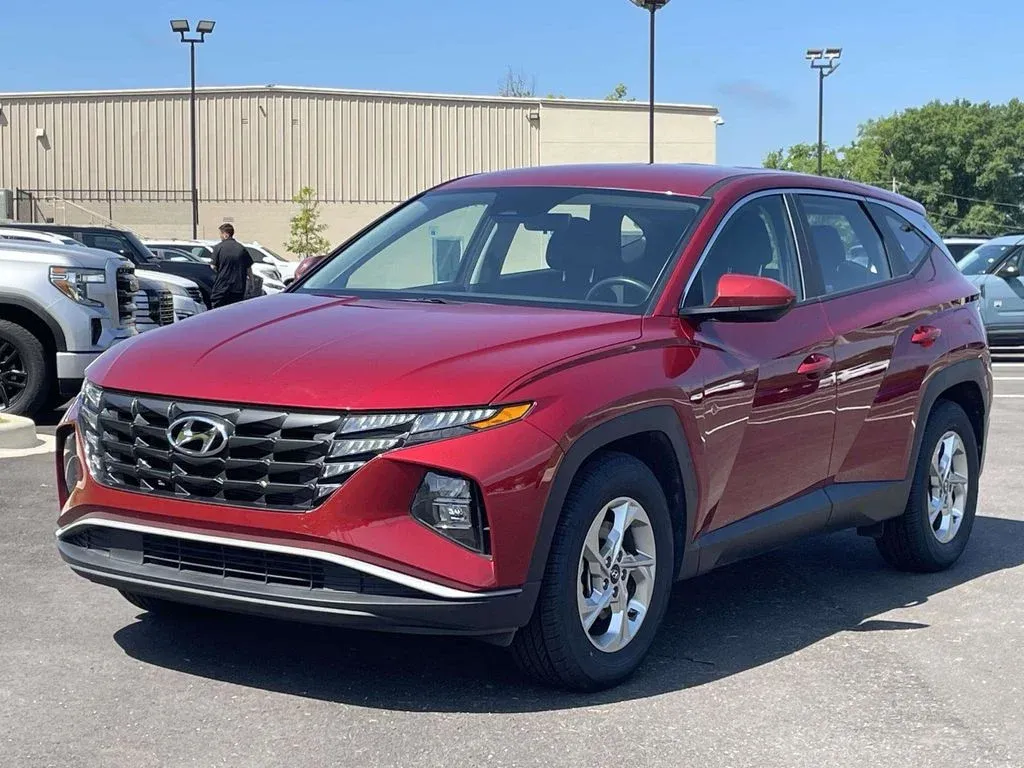 2024 Hyundai Tucson SE thumbnail 8