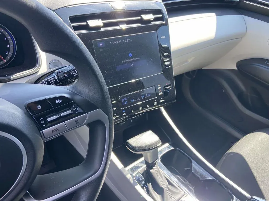 2024 Hyundai Tucson SEL thumbnail 22