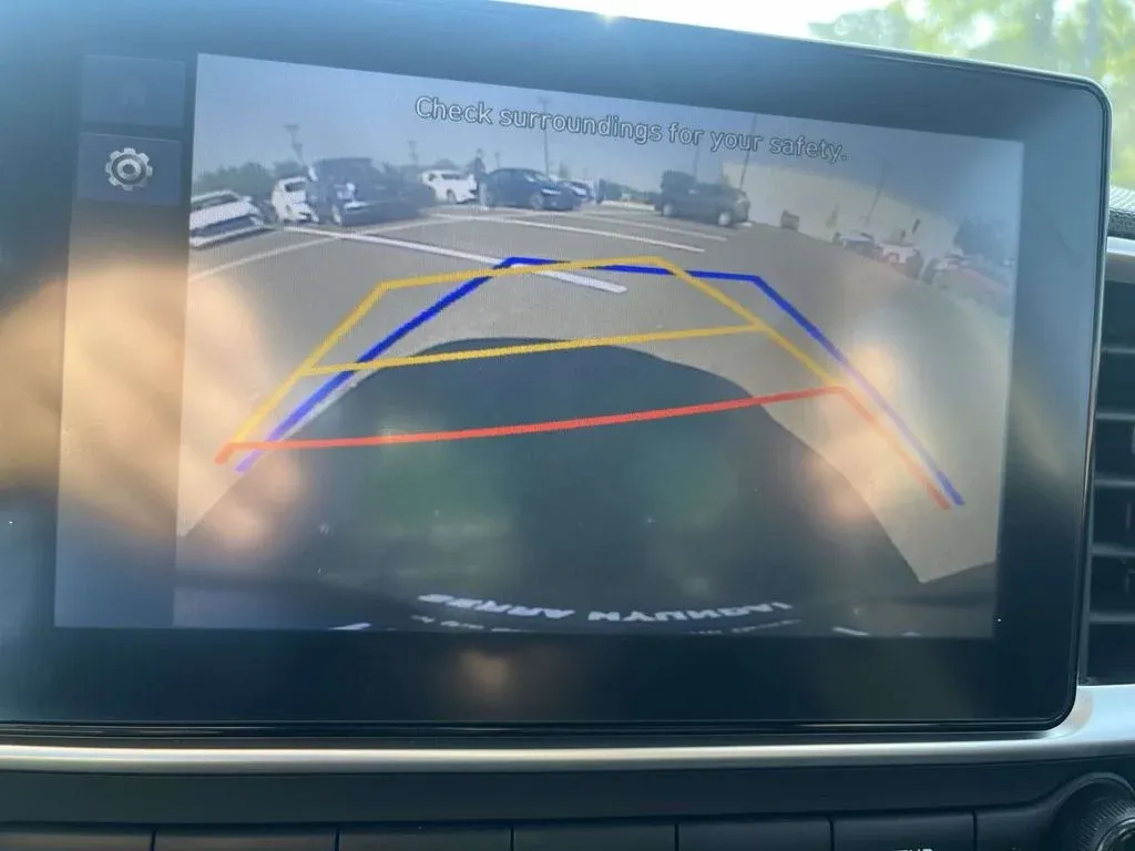 2024 Hyundai Venue SEL thumbnail 23