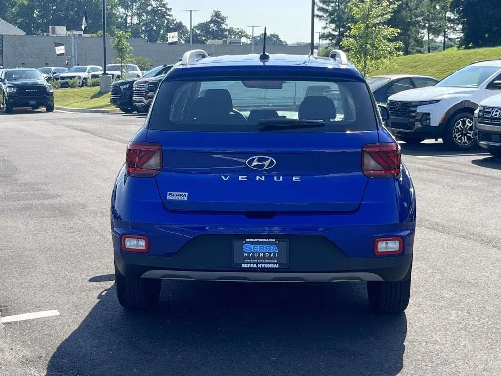 2024 Hyundai Venue SEL thumbnail 4