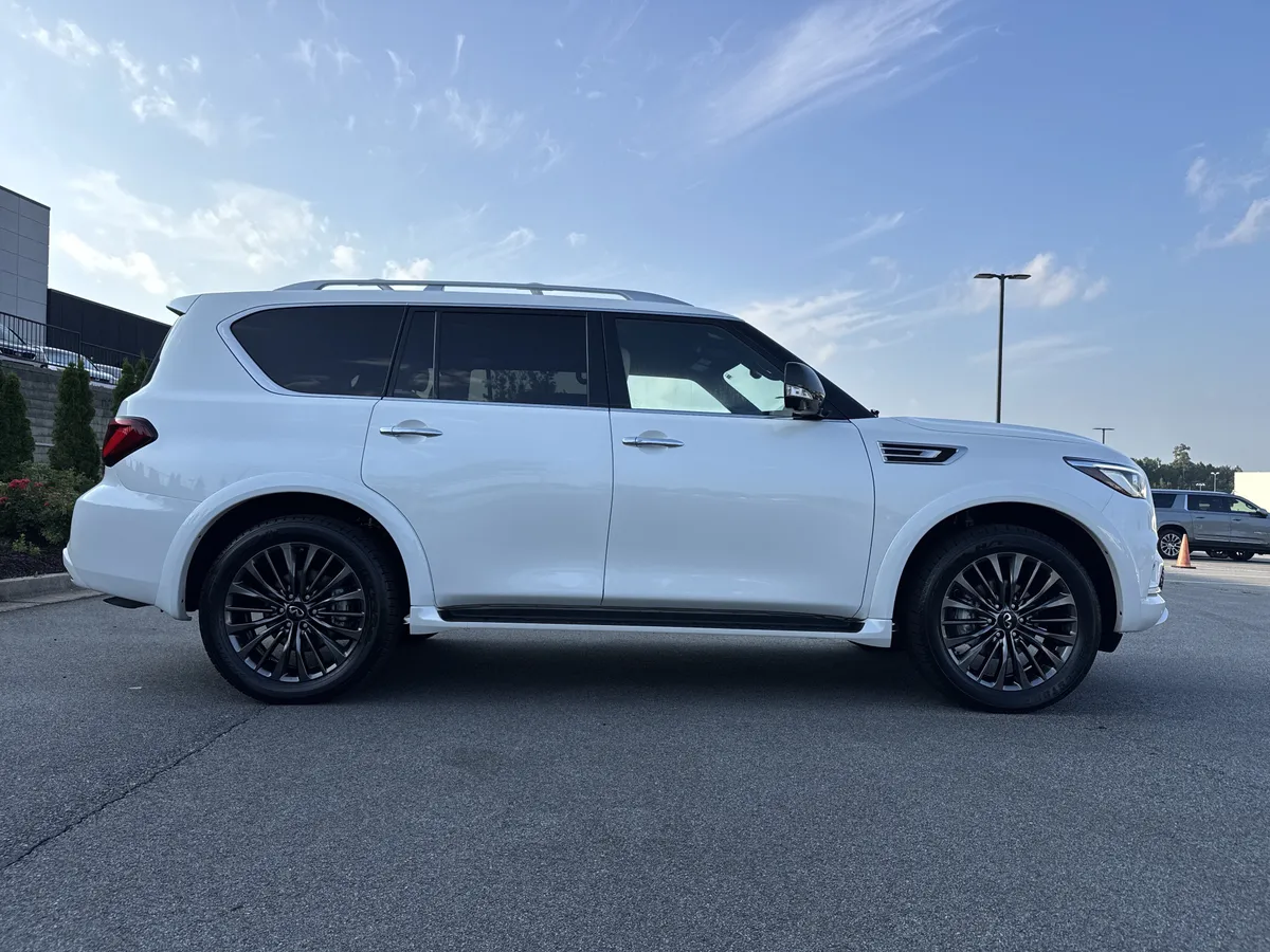 2024 INFINITI QX80 SENSORY thumbnail 10