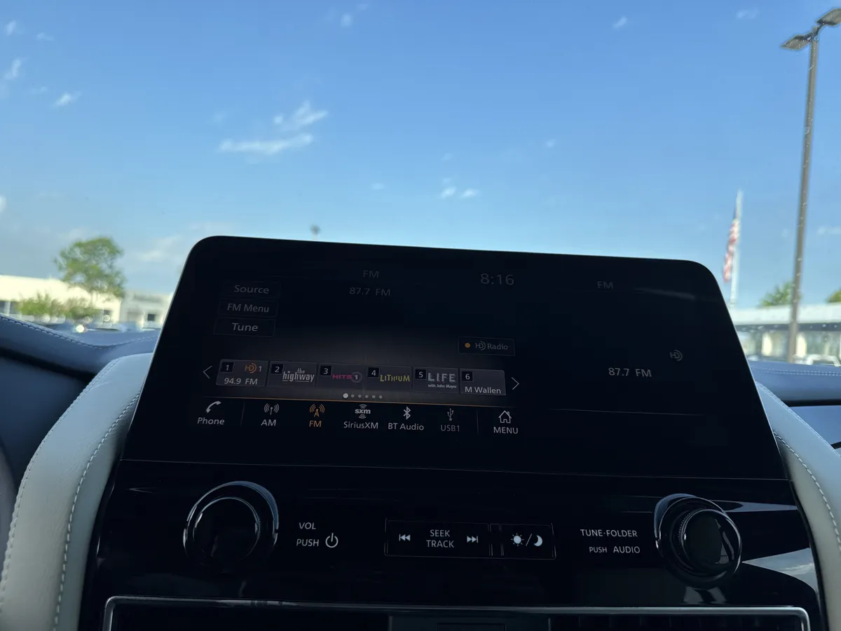 2024 INFINITI QX80 SENSORY thumbnail 25