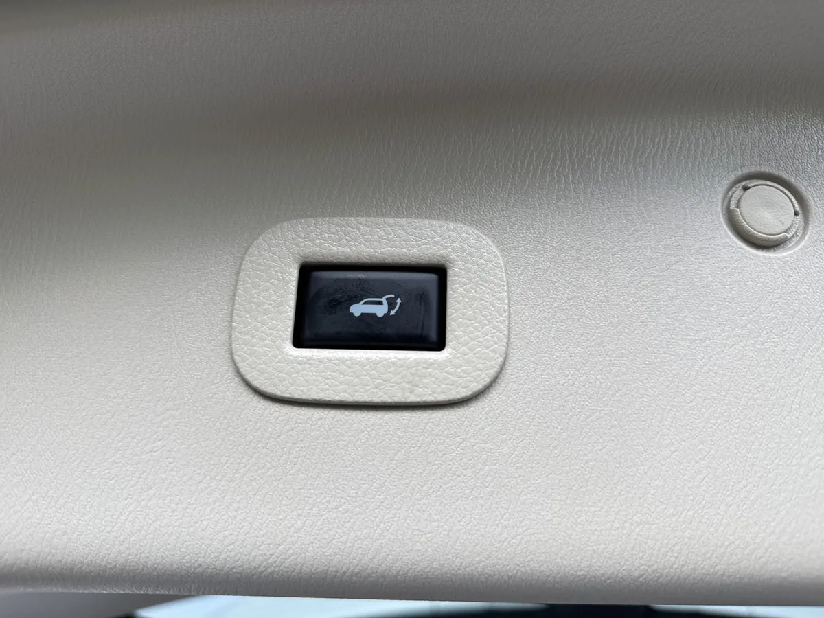 2024 INFINITI QX80 SENSORY thumbnail 38