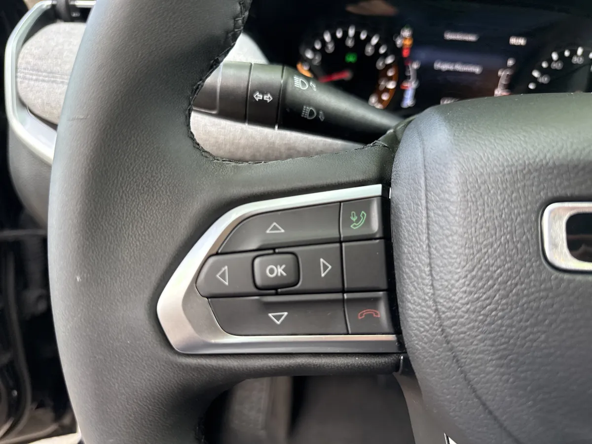 2024 Jeep Compass Latitude thumbnail 24