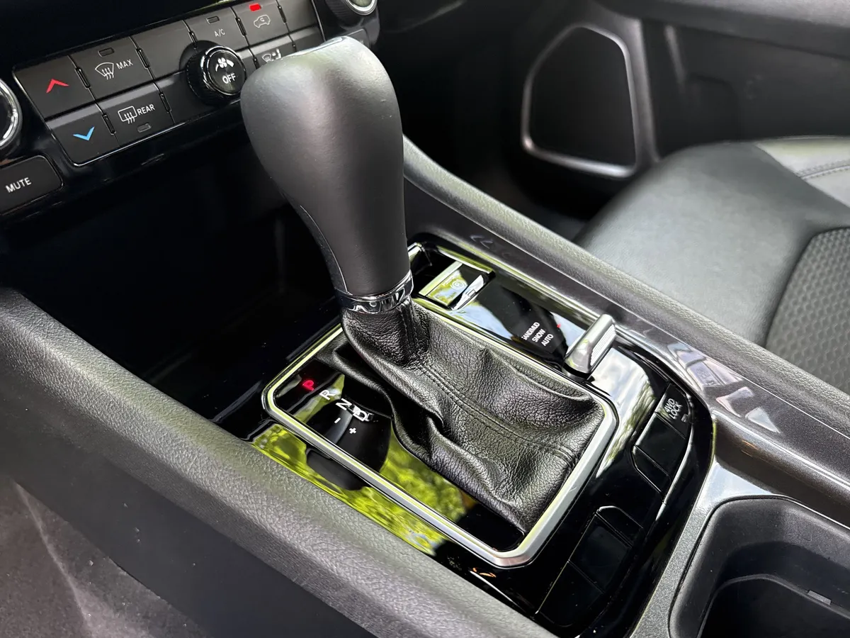 2024 Jeep Compass Latitude thumbnail 29