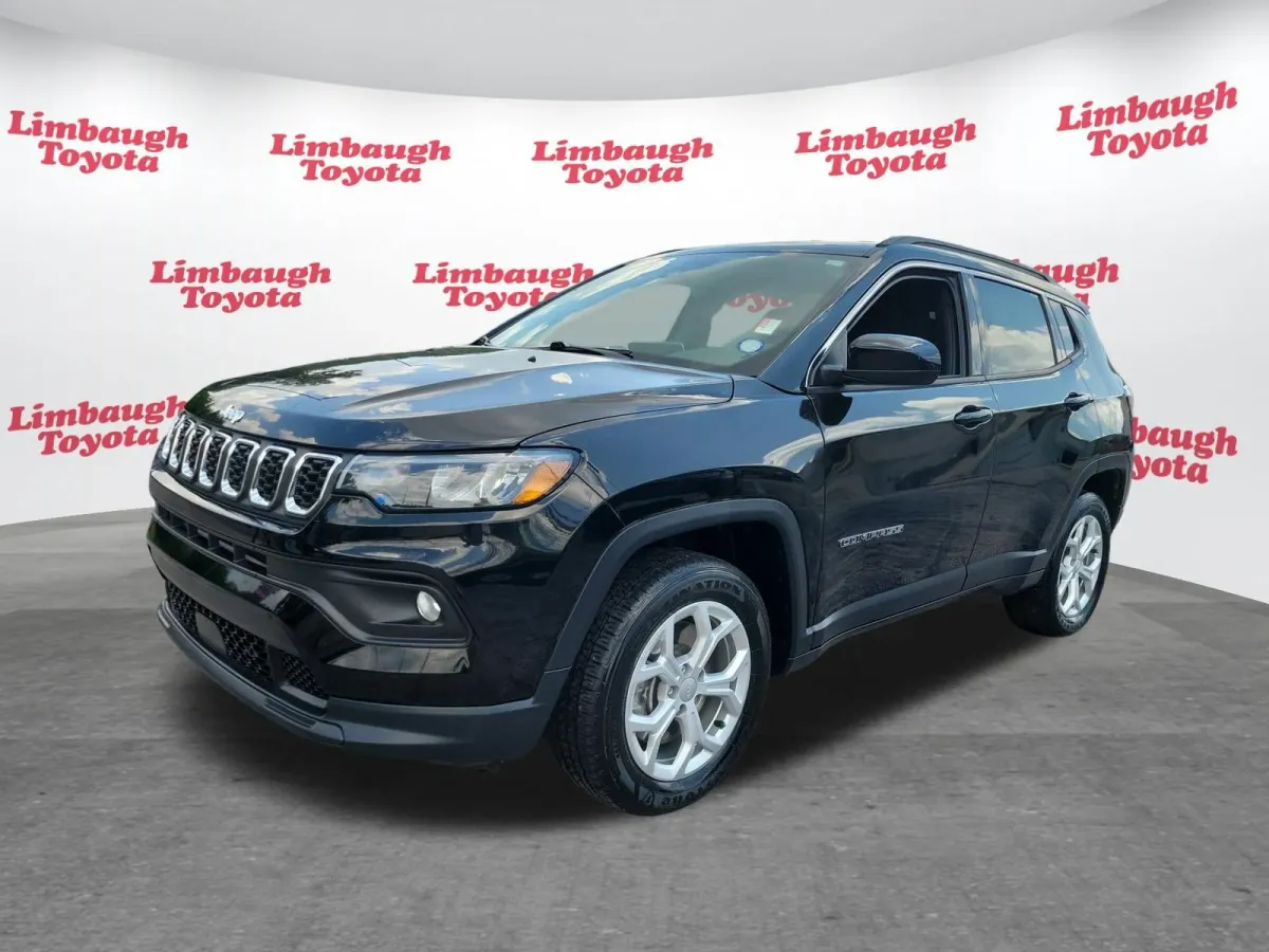 2024 Jeep Compass Latitude thumbnail 20