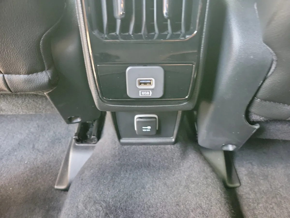 2024 Jeep Compass Latitude thumbnail 8