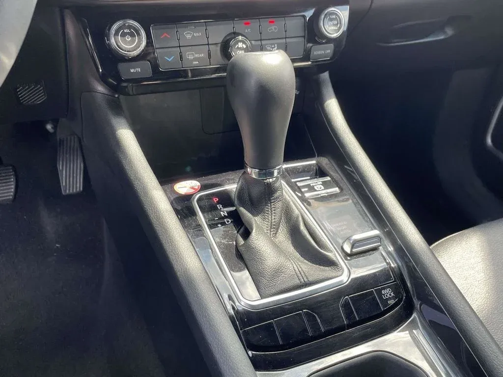 2024 Jeep Compass Latitude thumbnail 18