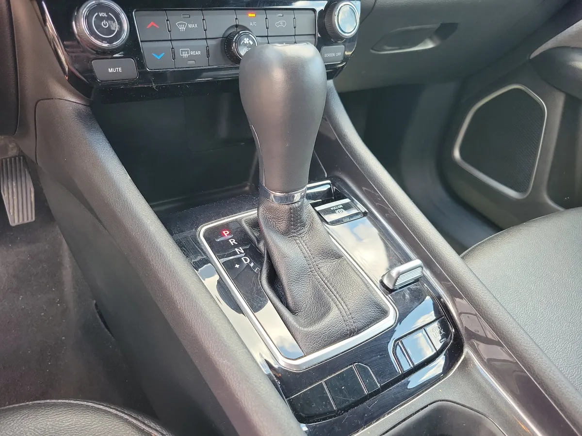 2024 Jeep Compass Latitude thumbnail 11