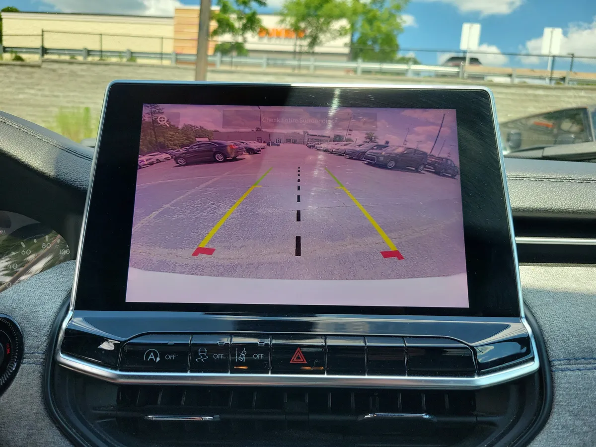 2024 Jeep Compass Latitude thumbnail 14