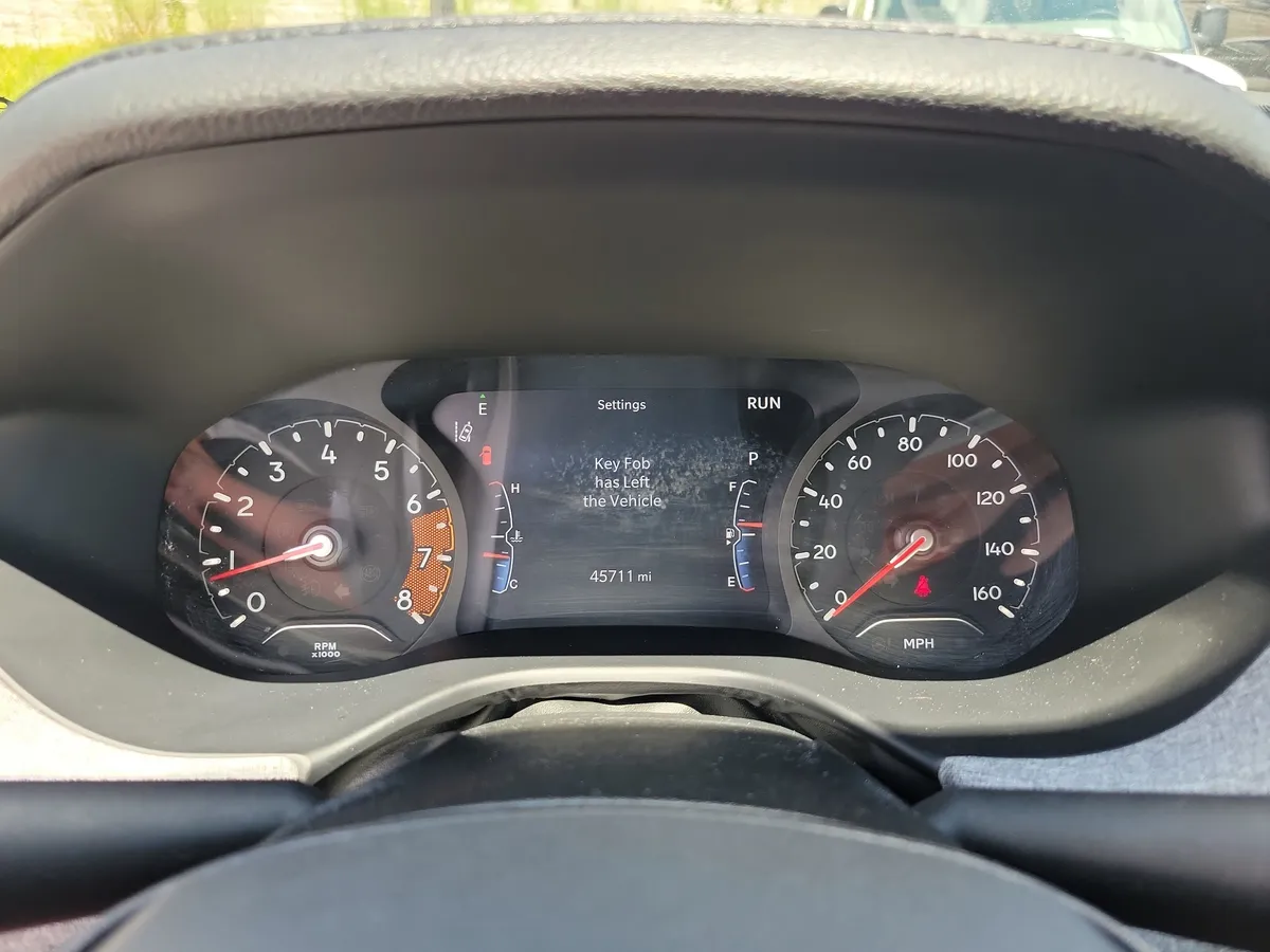 2024 Jeep Compass Latitude thumbnail 18