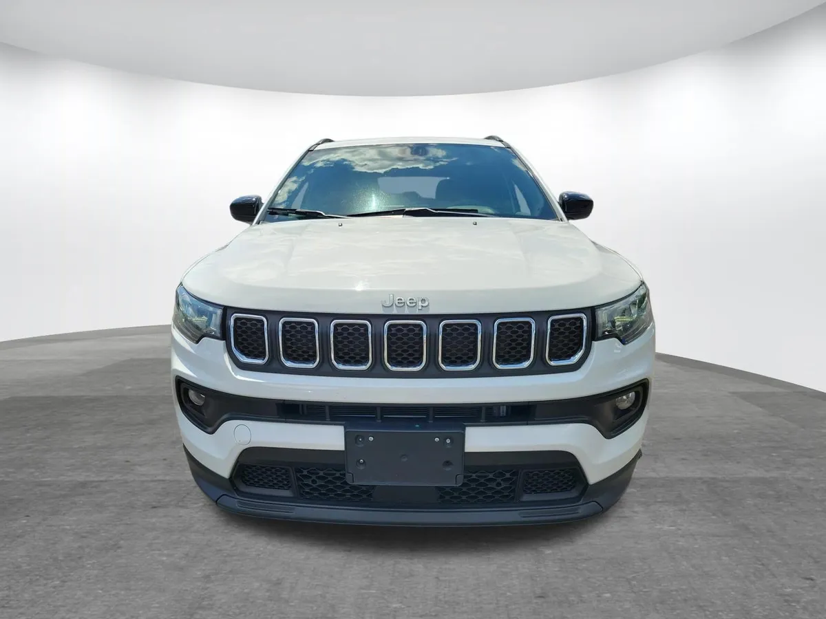 2024 Jeep Compass Latitude thumbnail 20
