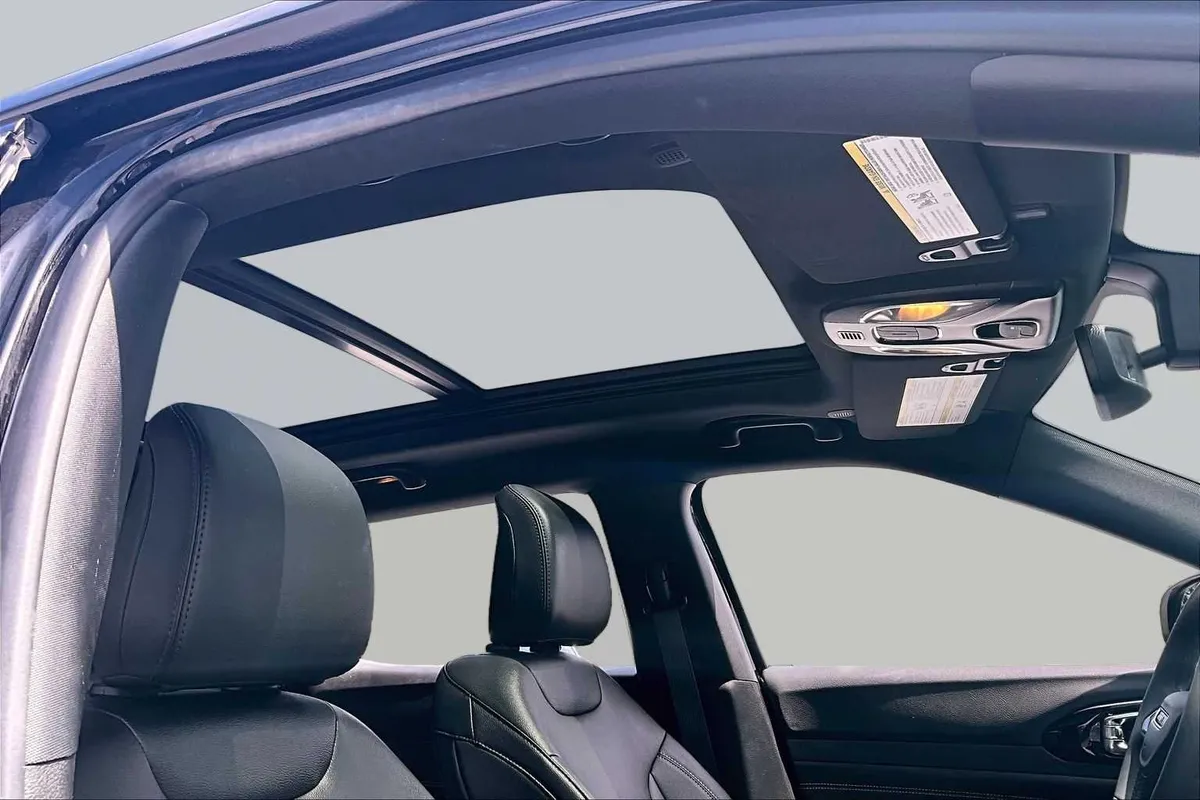 2024 Jeep Compass Limited thumbnail 13