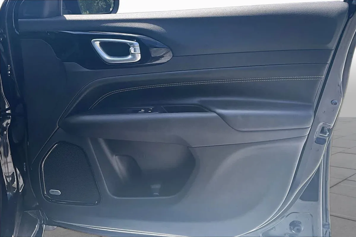 2024 Jeep Compass Limited thumbnail 22