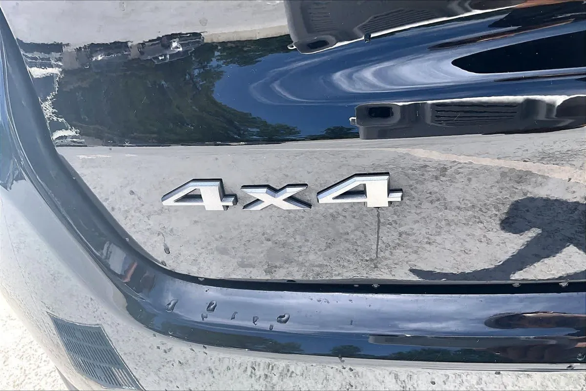 2024 Jeep Compass Limited thumbnail 30