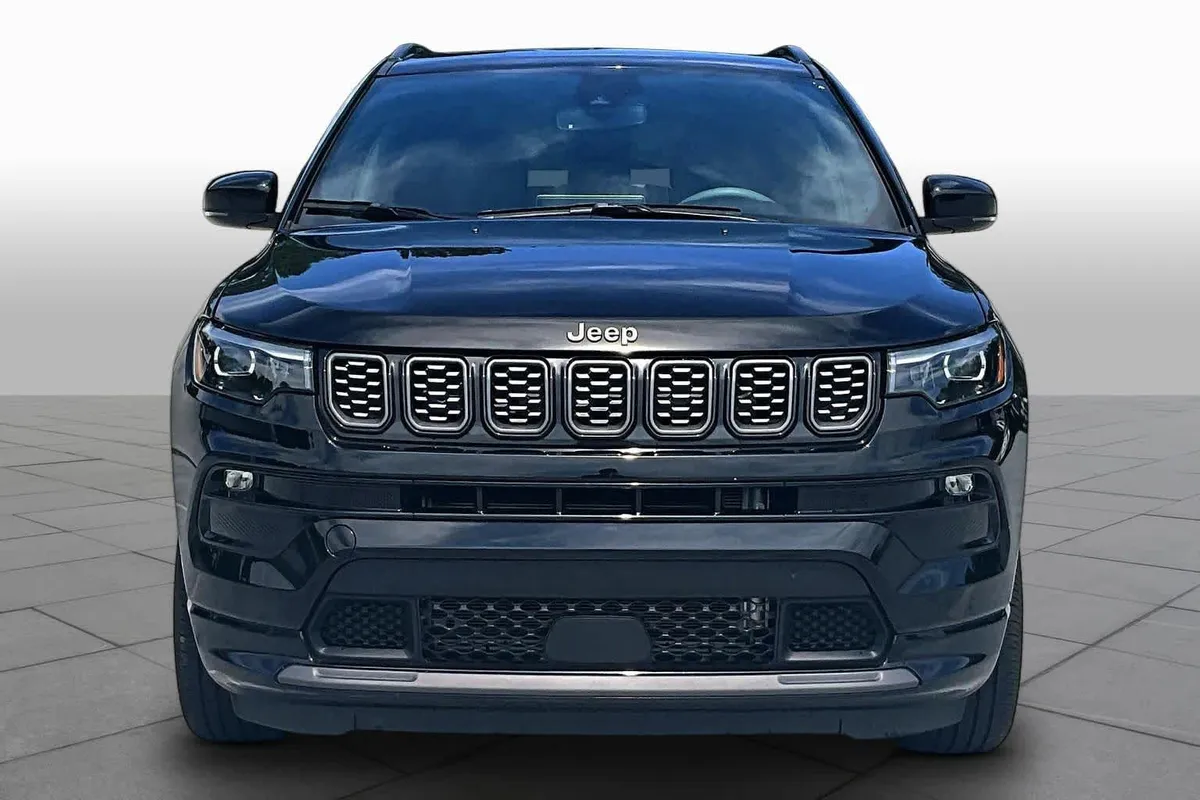 2024 Jeep Compass Limited thumbnail 4