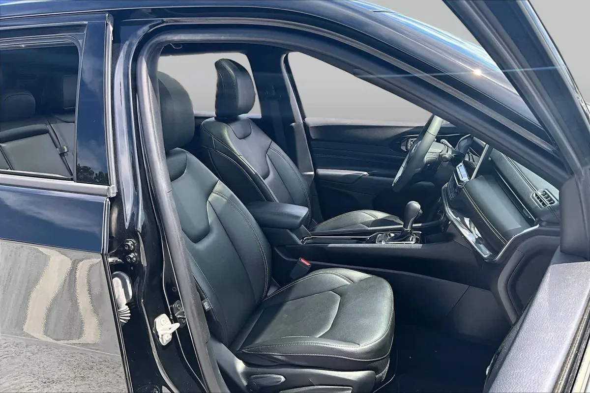 2024 Jeep Compass Limited thumbnail 9