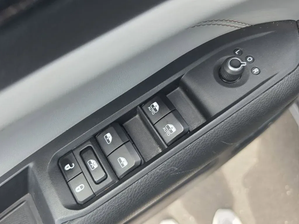 2024 Jeep Compass Limited thumbnail 15