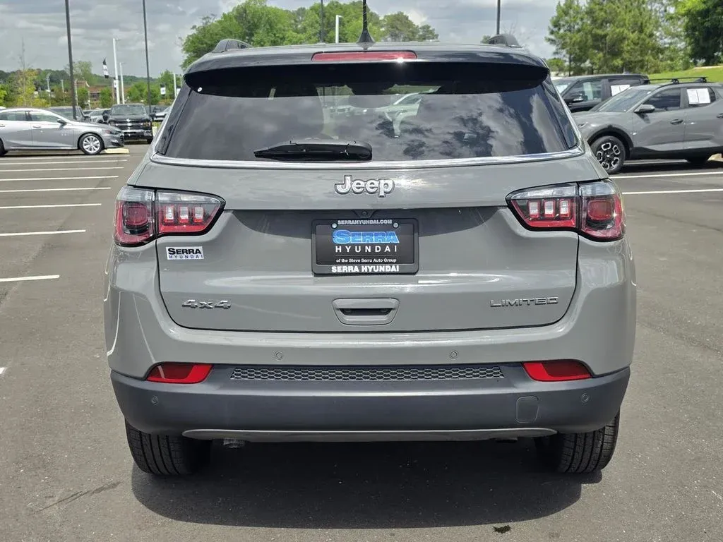 2024 Jeep Compass Limited thumbnail 4
