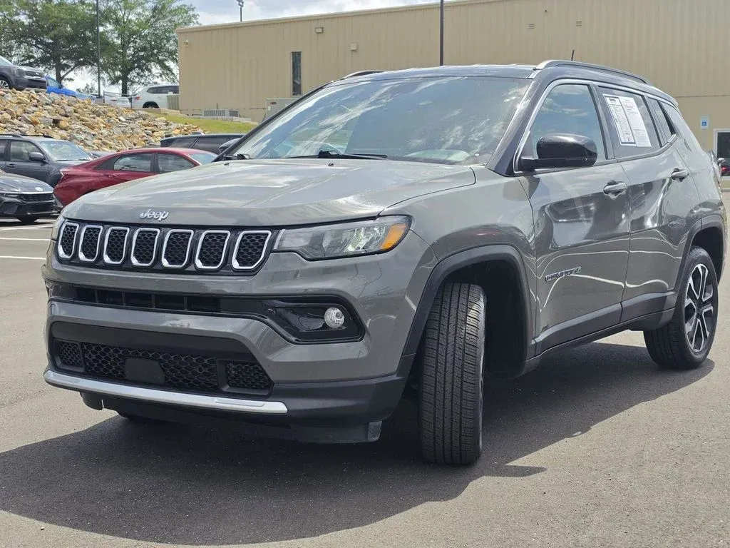 2024 Jeep Compass Limited thumbnail 7