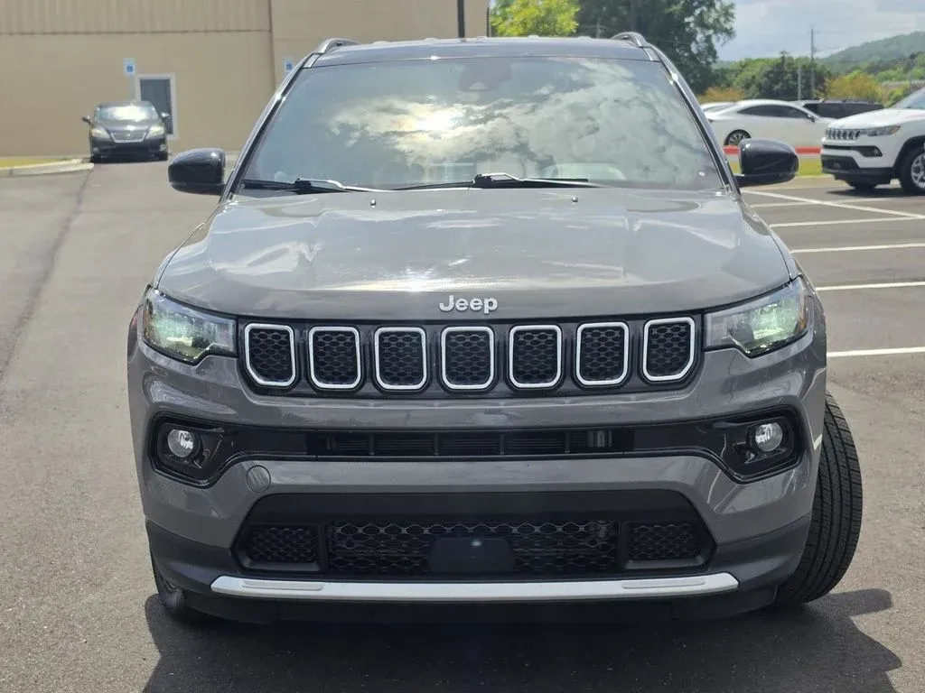 2024 Jeep Compass Limited thumbnail 8