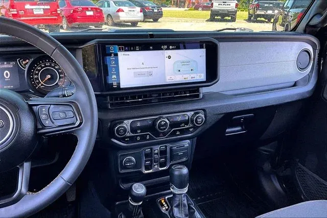 2024 Jeep Gladiator Sport S thumbnail 9