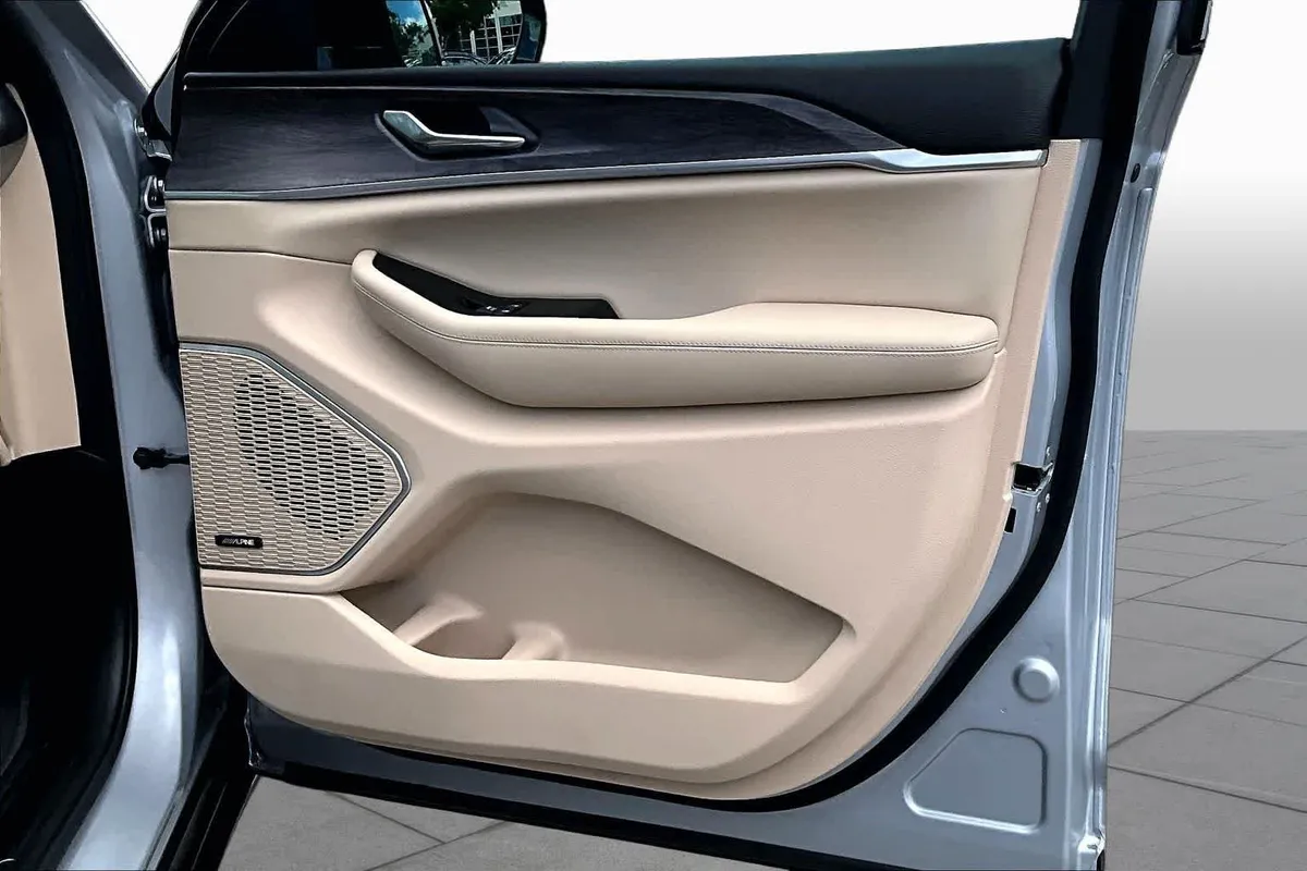 2024 Jeep Grand Cherokee 4xe thumbnail 27