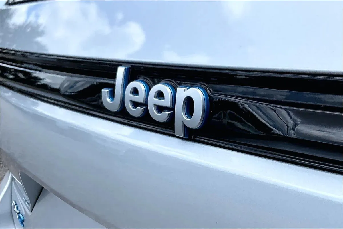 2024 Jeep Grand Cherokee 4xe thumbnail 31