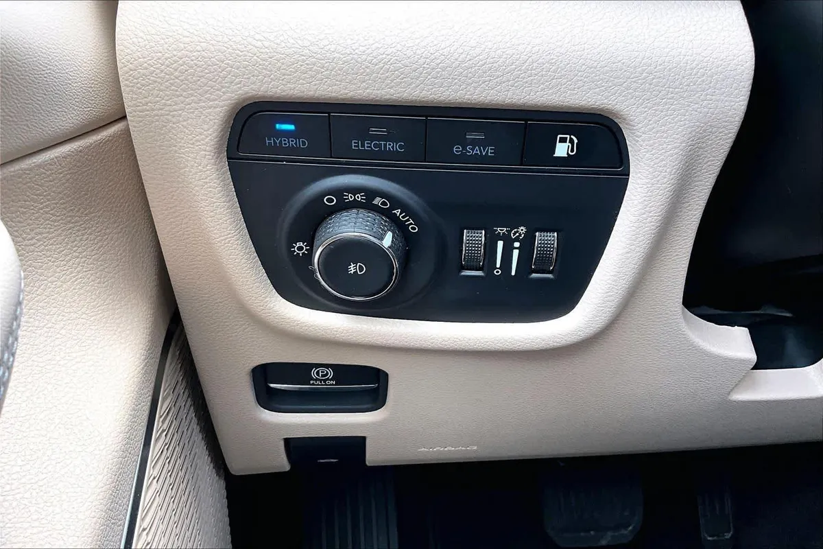 2024 Jeep Grand Cherokee 4xe thumbnail 34
