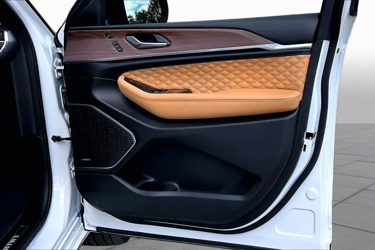 2024 Jeep Grand Cherokee L Summit thumbnail 27