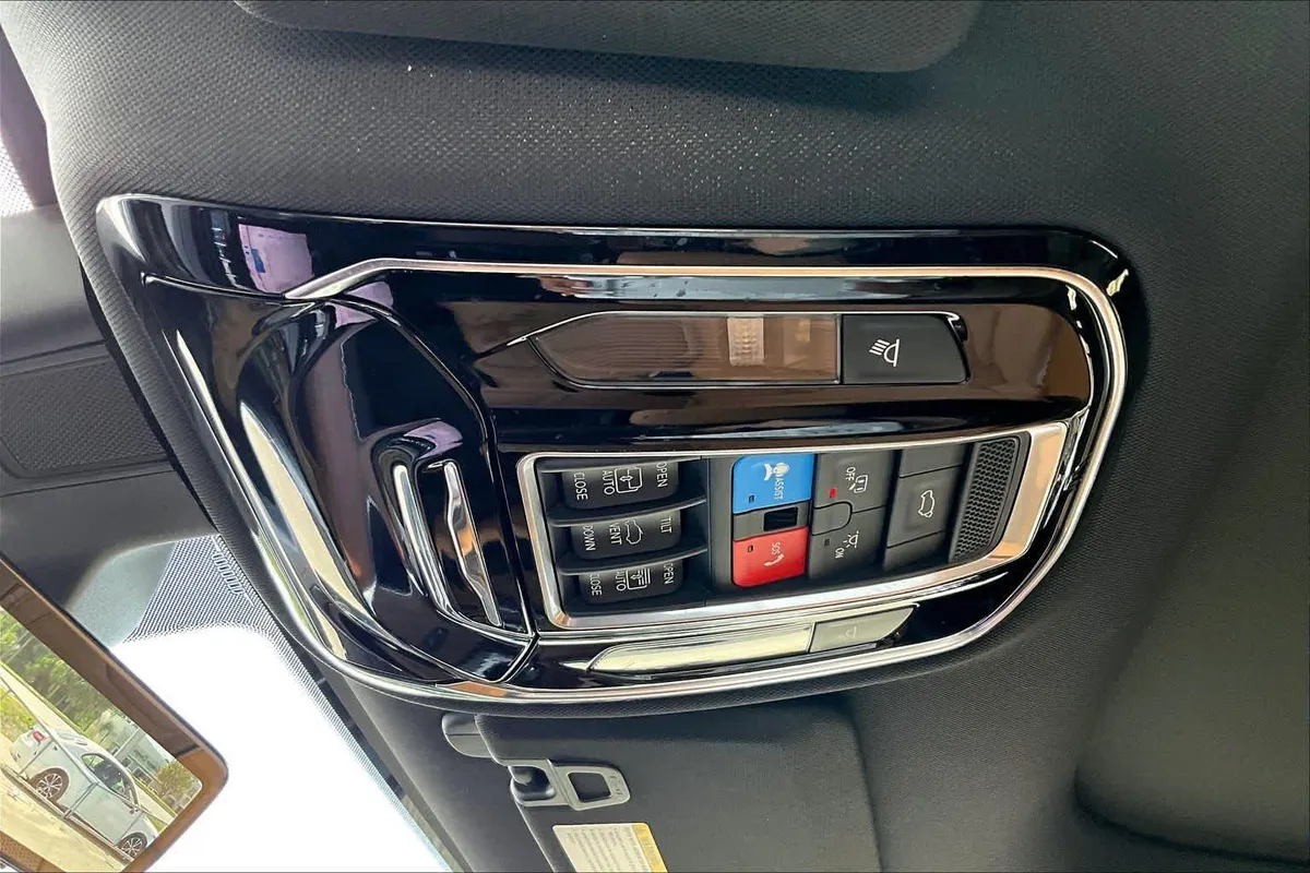 2024 Jeep Grand Cherokee L Summit thumbnail 32