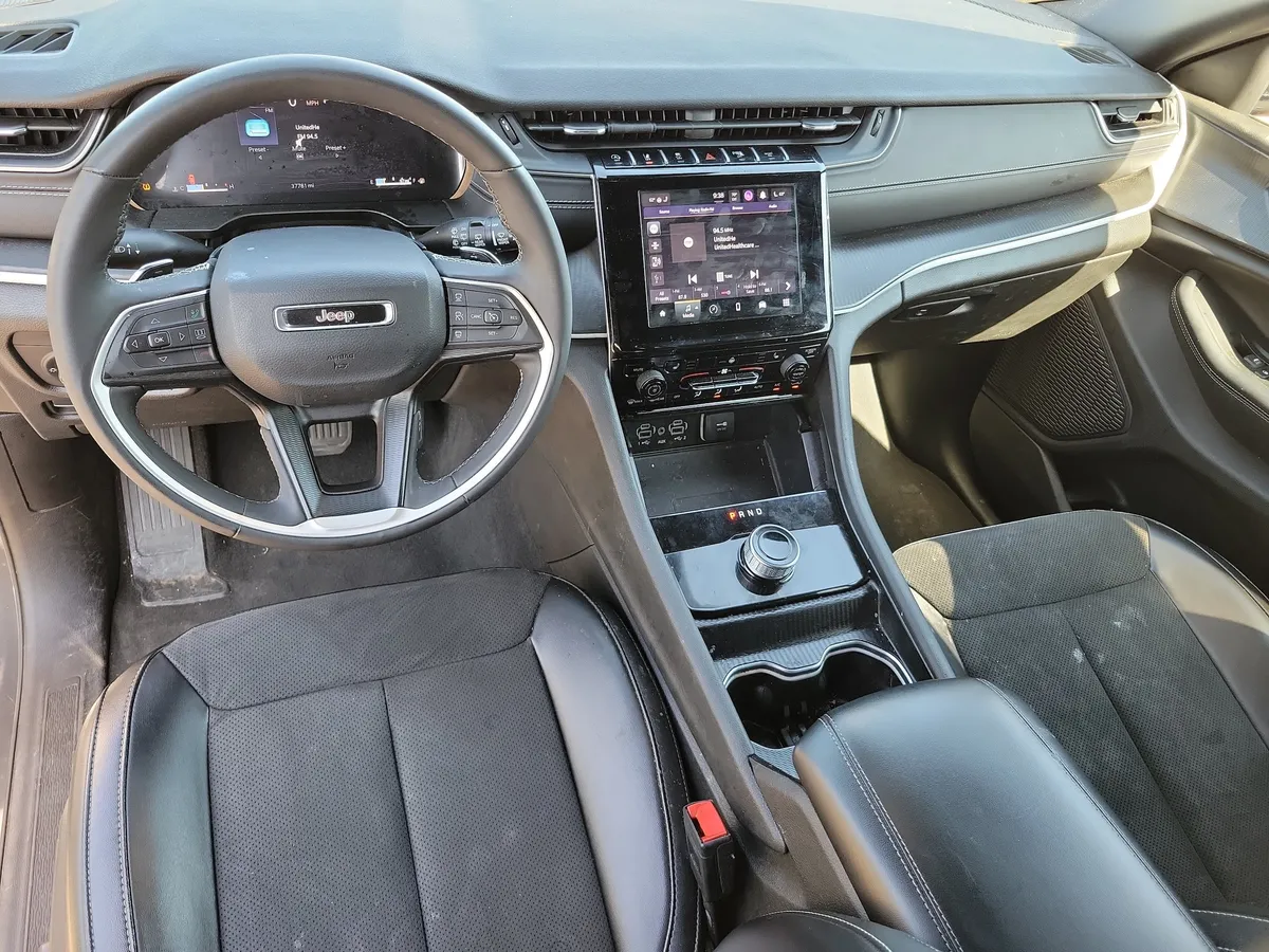 2024 Jeep Grand Cherokee Laredo thumbnail 15