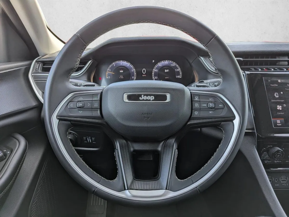 2024 Jeep Grand Cherokee Laredo thumbnail 14