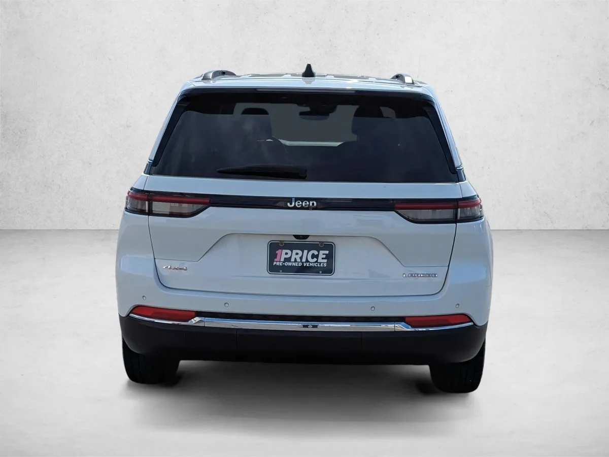 2024 Jeep Grand Cherokee Laredo thumbnail 6