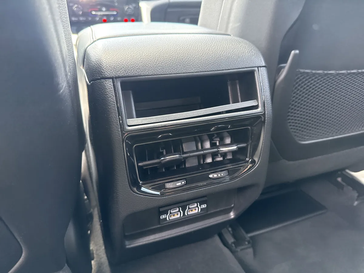 2024 Jeep Grand Cherokee Laredo X thumbnail 23